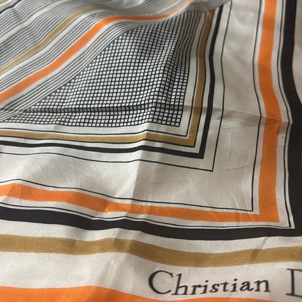 CD CHRISTIAN DIOR silk scarf medium size